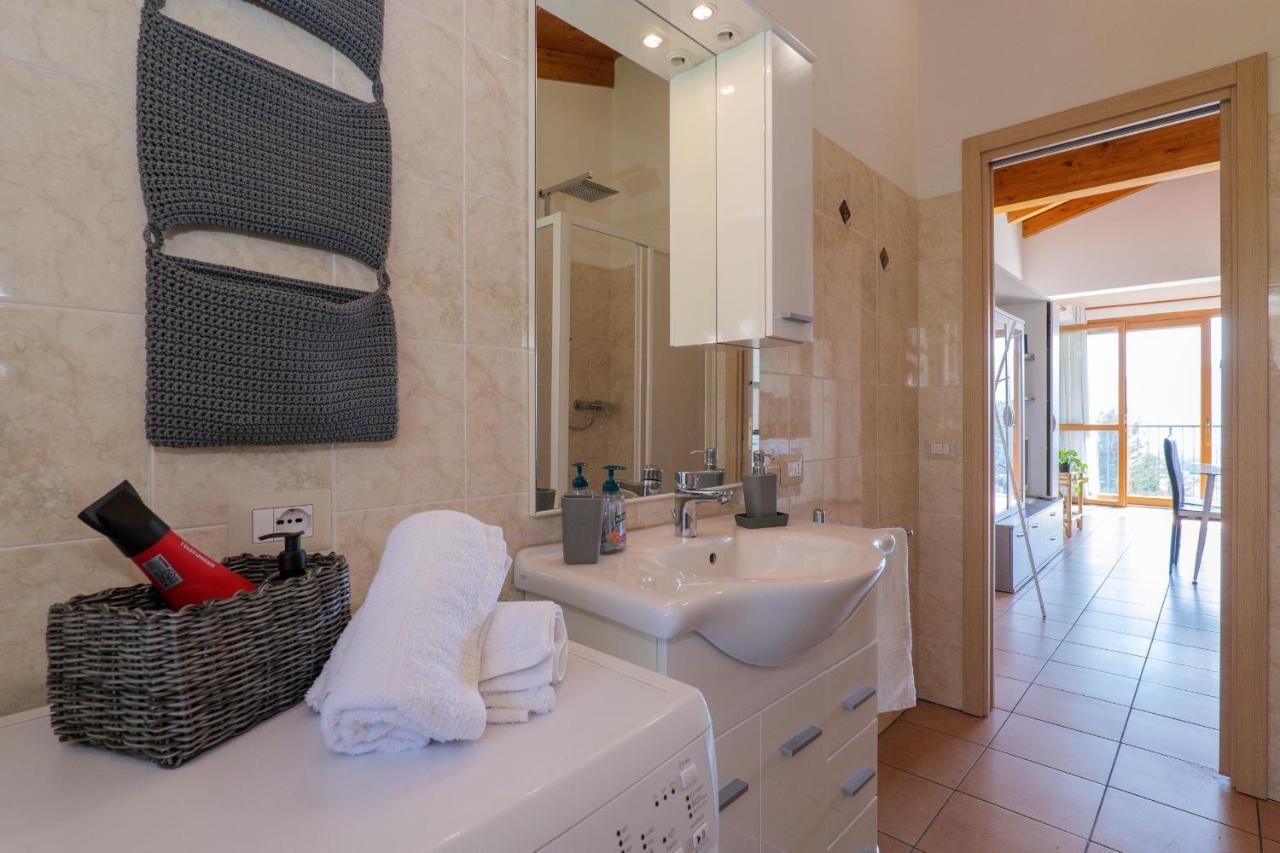 Panoramic'S Loft Daire Verbania Dış mekan fotoğraf