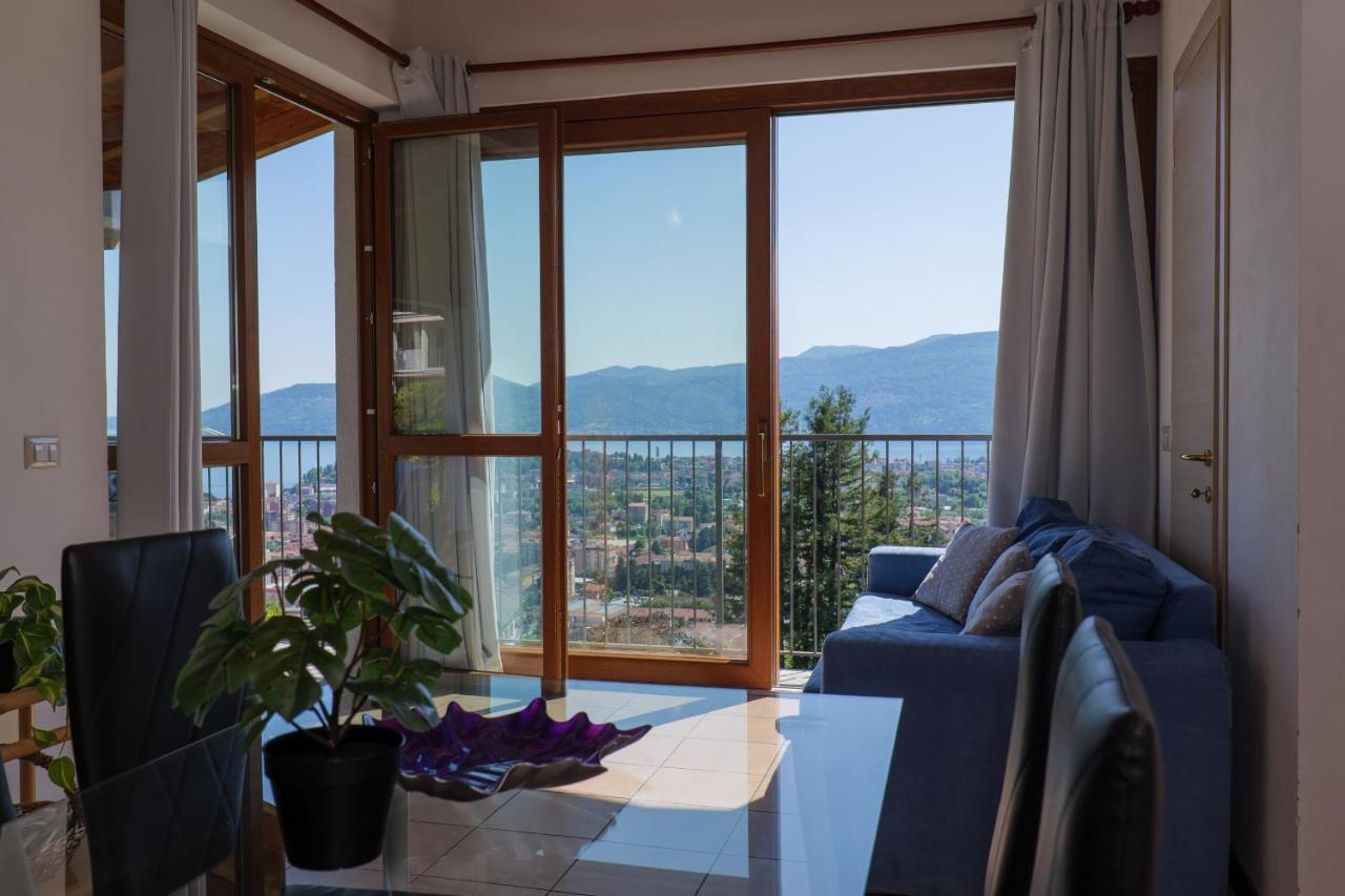 Panoramic'S Loft Daire Verbania Dış mekan fotoğraf